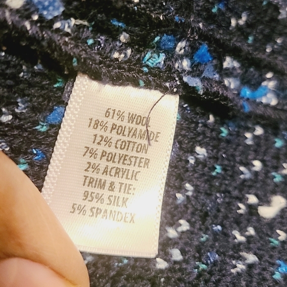 St. John | Navy Blue & White Patterned Wool Blend Two Piece Skirt Suit (Size 8) - Picture 4 of 15